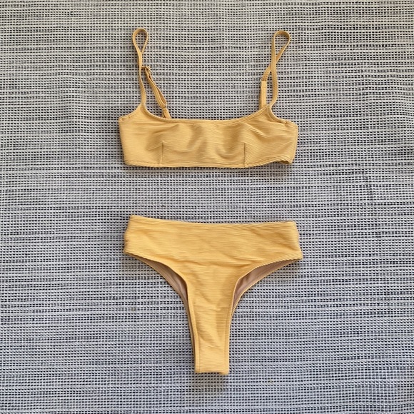 Zulu & Zephyr bikini set - Picture 2 of 8